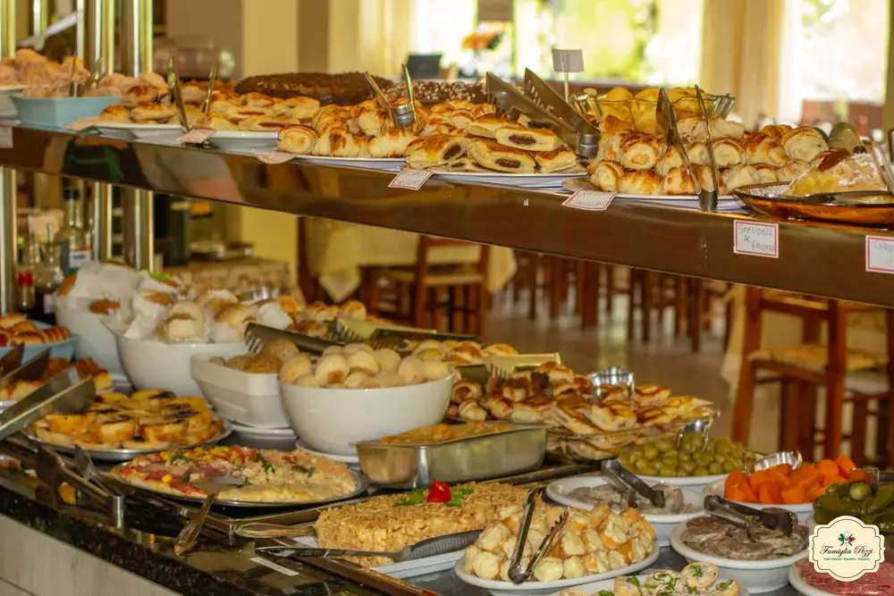 Buffet do café colonial da Famiglia Pezzi na Serra Gaúcha