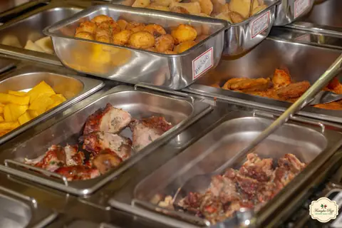 Buffet de salgados quentes da Famiglia Pezzi em Caxias do Sul