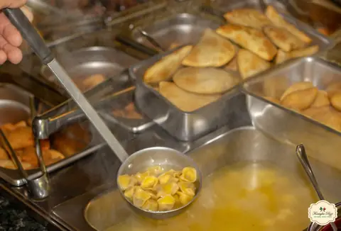 Buffet de salgados quentes da Famiglia Pezzi em Caxias do Sul