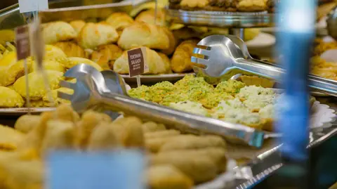 Buffet, pães e assados da Famiglia Pezzi em Caxias do Sul