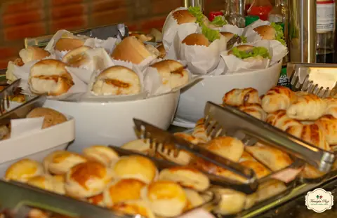Buffet, pães e assados da Famiglia Pezzi em Caxias do Sul