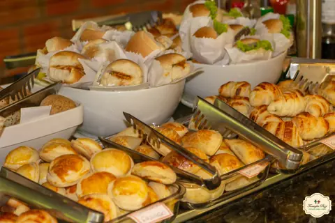 Buffet, pães e assados da Famiglia Pezzi em Caxias do Sul