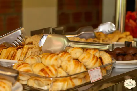 Buffet, pães e assados da Famiglia Pezzi em Caxias do Sul