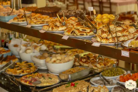 Buffet, pães e assados da Famiglia Pezzi em Caxias do Sul