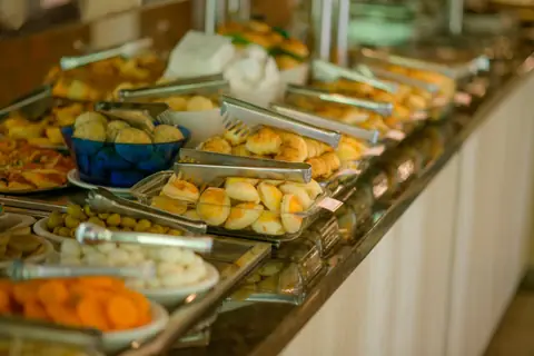 Buffet, pães e assados da Famiglia Pezzi em Caxias do Sul