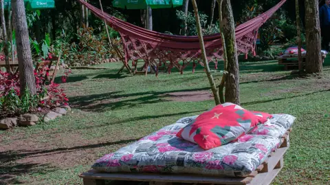 Jardim e área externa da Famiglia Pezzi em Caxias do Sul