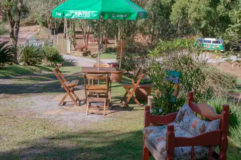 Jardim e área externa da Famiglia Pezzi em Caxias do Sul