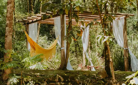Jardim e área externa da Famiglia Pezzi em Caxias do Sul
